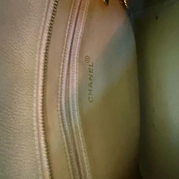 Chanel Medallion Tote 24k Gold Plated Hardware - Picture 5 of 15